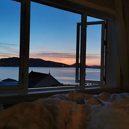 Cozy House In Historical Area 펜션 베르겐